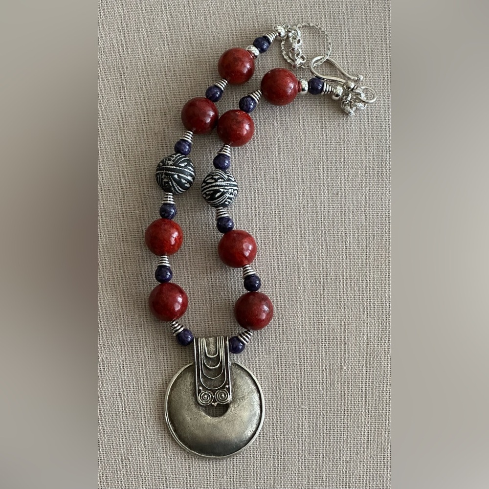 20-1/2 inch African Inspired bead Necklace NWOT - Picture 4 of 11